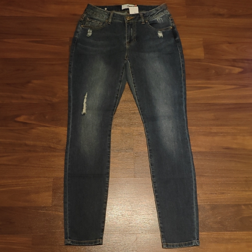 NWT CABI Distressed Dark Blue Jeans